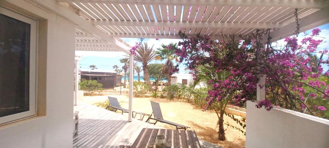 Cristina Alojamento, De Chaves, Boa Vista, Cape Verde, Wi-fi Alojamento de Acomodação e Pequeno-almoço